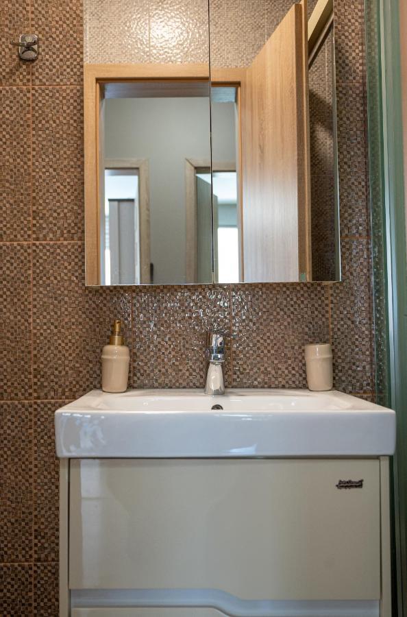 Elegant Spotless Apartment In Sofia Center Екстер'єр фото